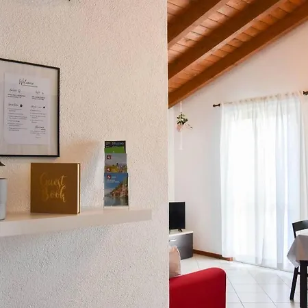 Ca' Gialla 5 - Sul Di Lugano, Balcone E Parcheggio - Apartment